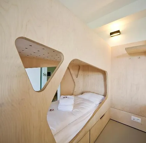 فندق Adventure Valley Sporthouse 2*