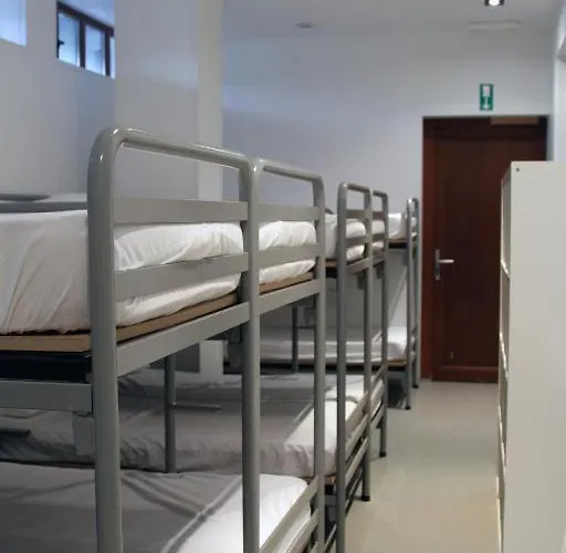 Adventure Valley Sporthouse 2*