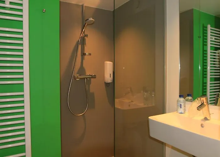 فندق Adventure Valley Sporthouse دربي